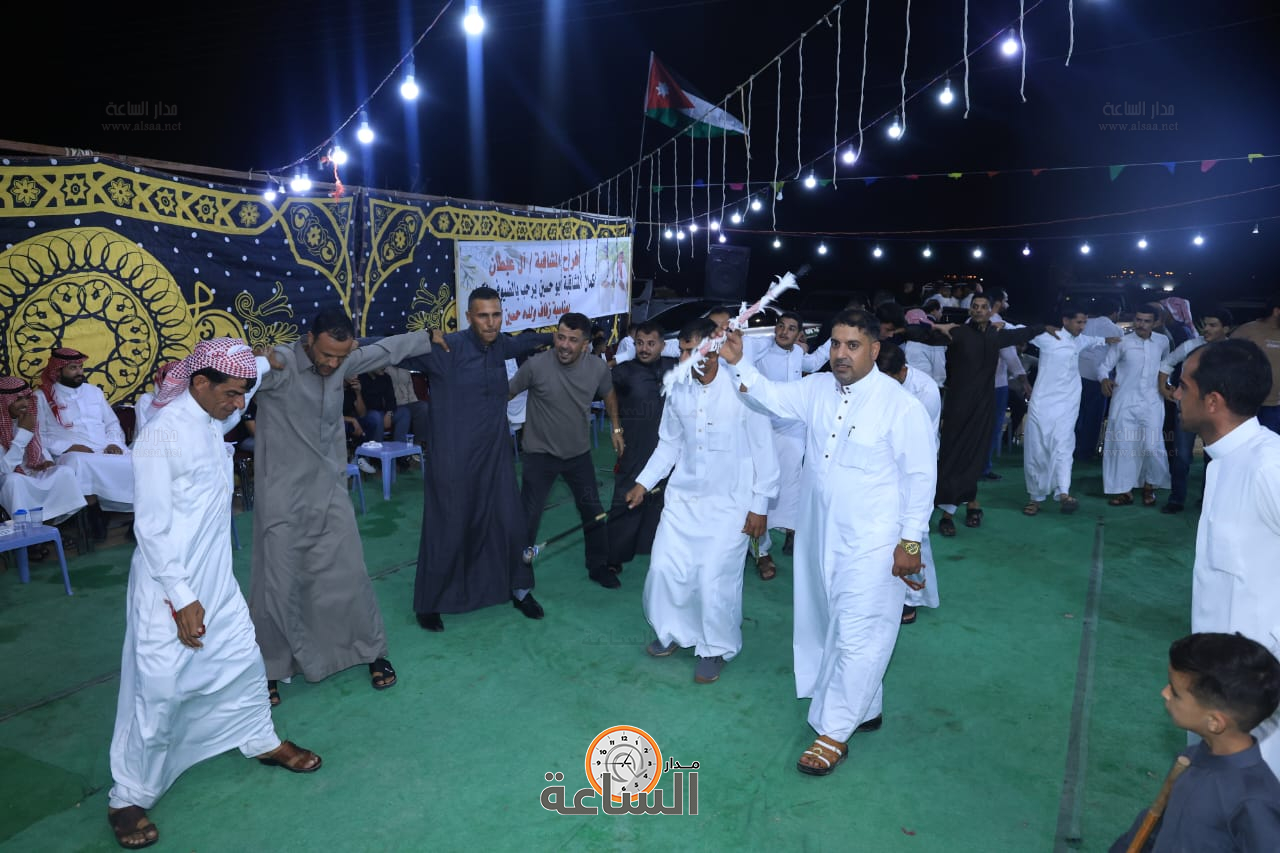 Madar Al-Saa Images 0.6239574610239391