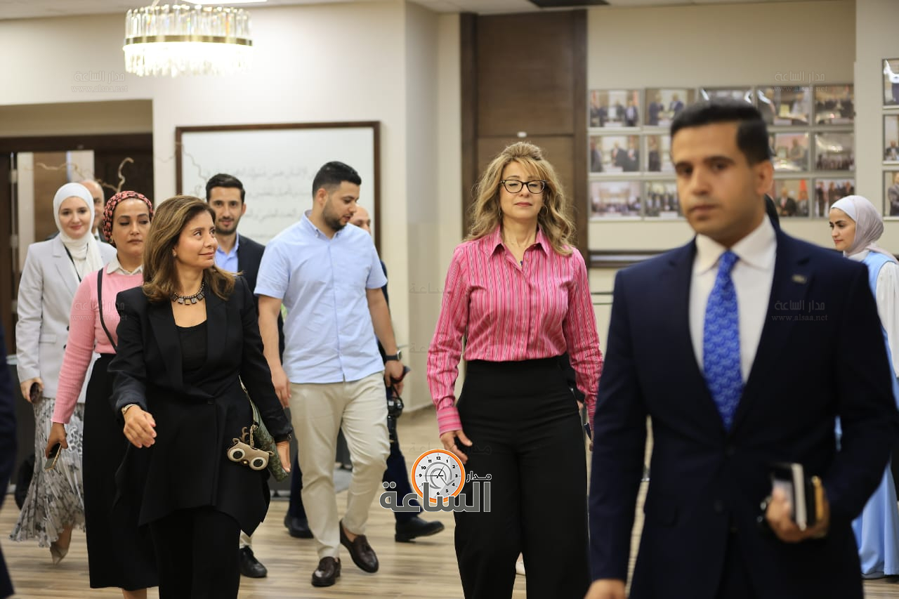 Madar Al-Saa Images 0.6180307485986269