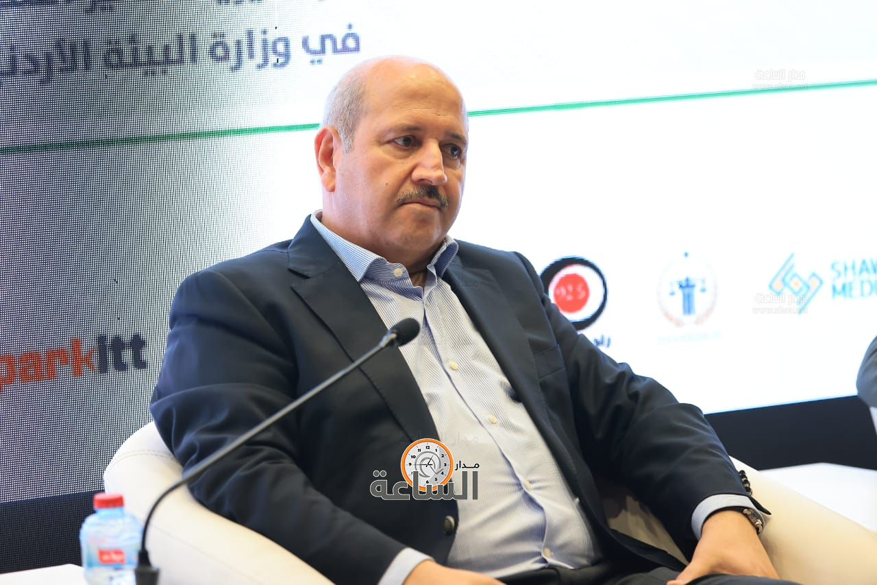 Madar Al-Saa Images 0.38416644367973374