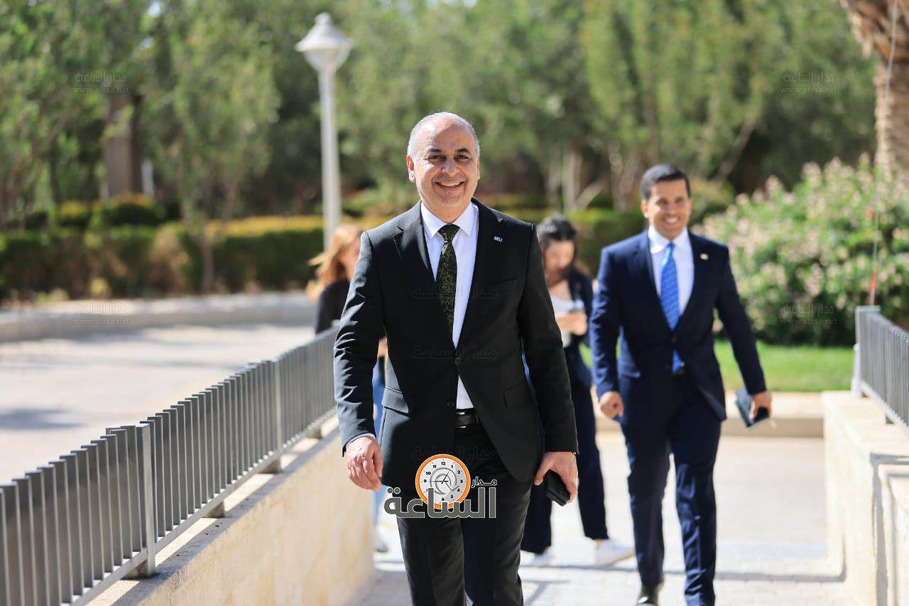 Madar Al-Saa Images 0.6588617253753349