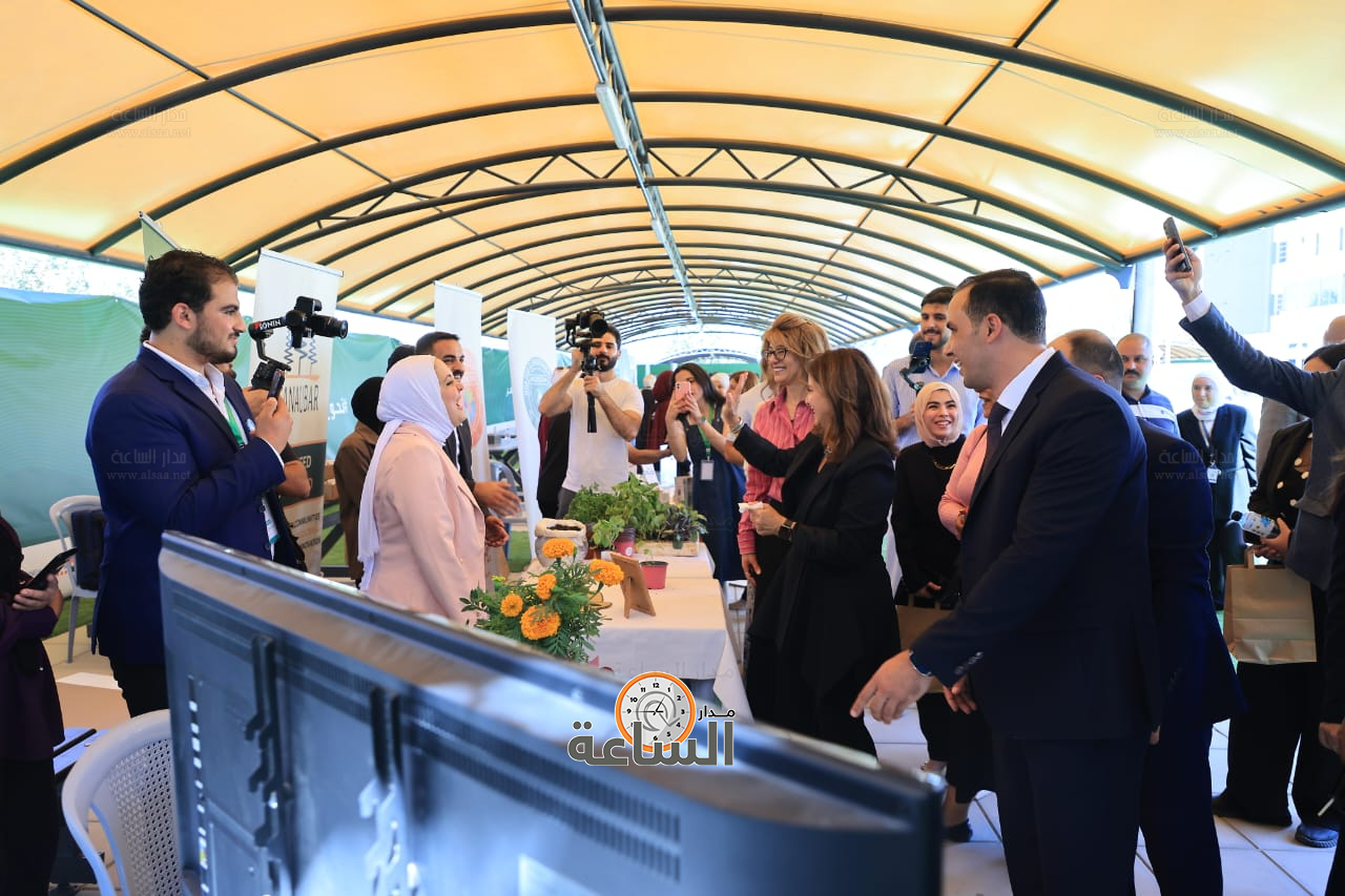 Madar Al-Saa Images 0.03260390394787871