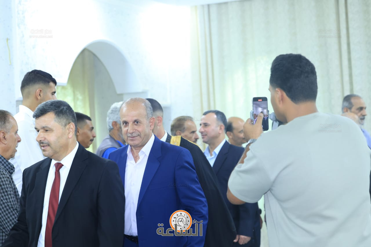 Madar Al-Saa Images 0.8243346435728289