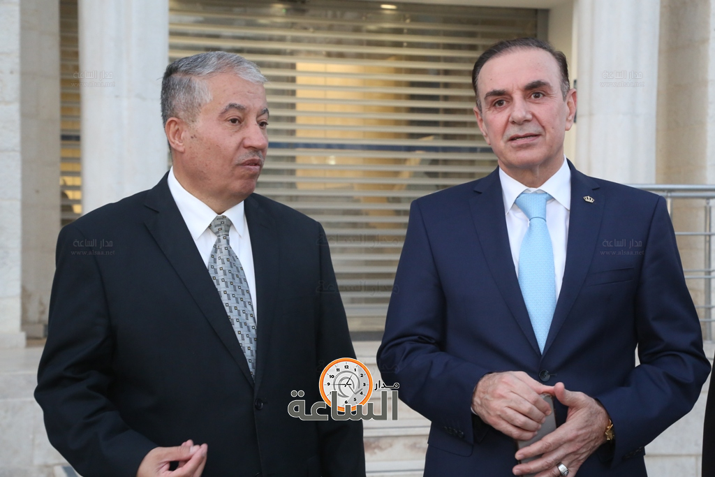 Madar Al-Saa Images 0.09133532445753889