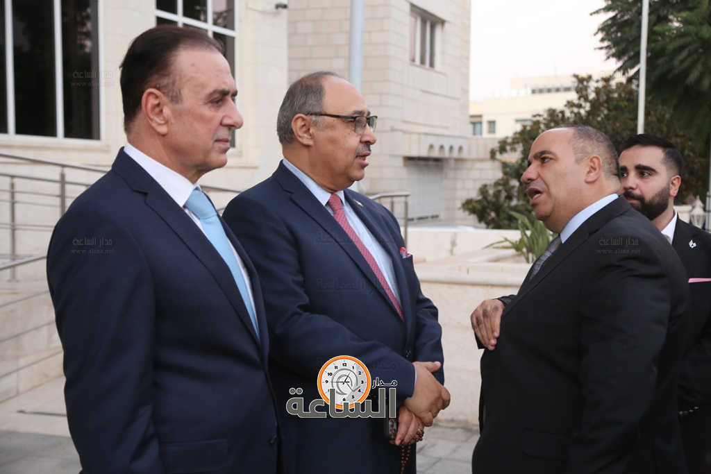 Madar Al-Saa Images 0.6855885988490211