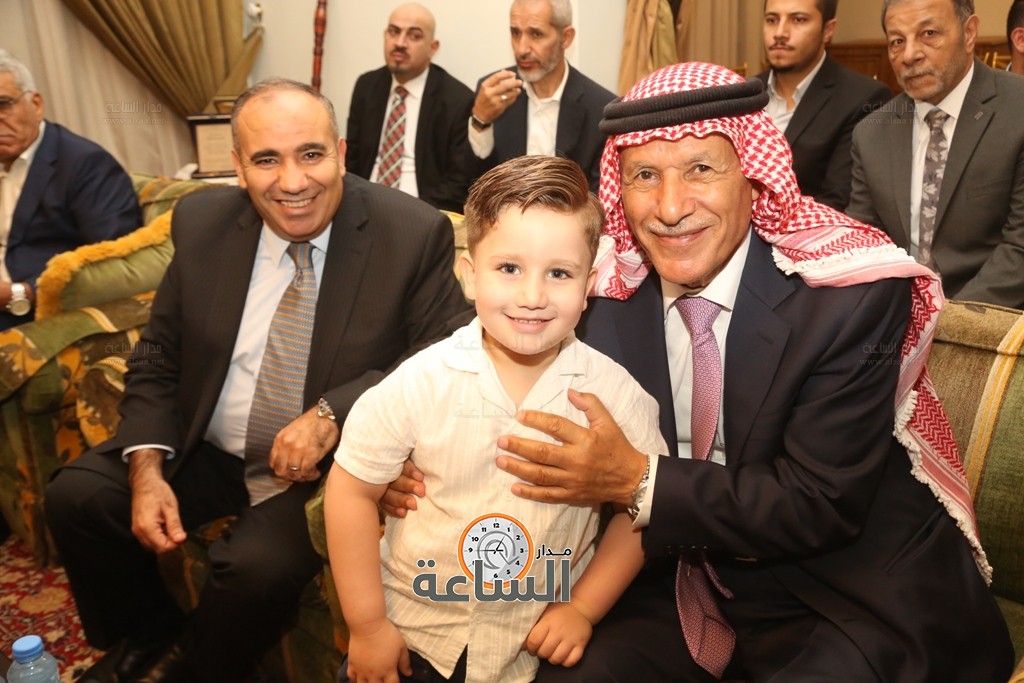 Madar Al-Saa Images 0.3824117869625847