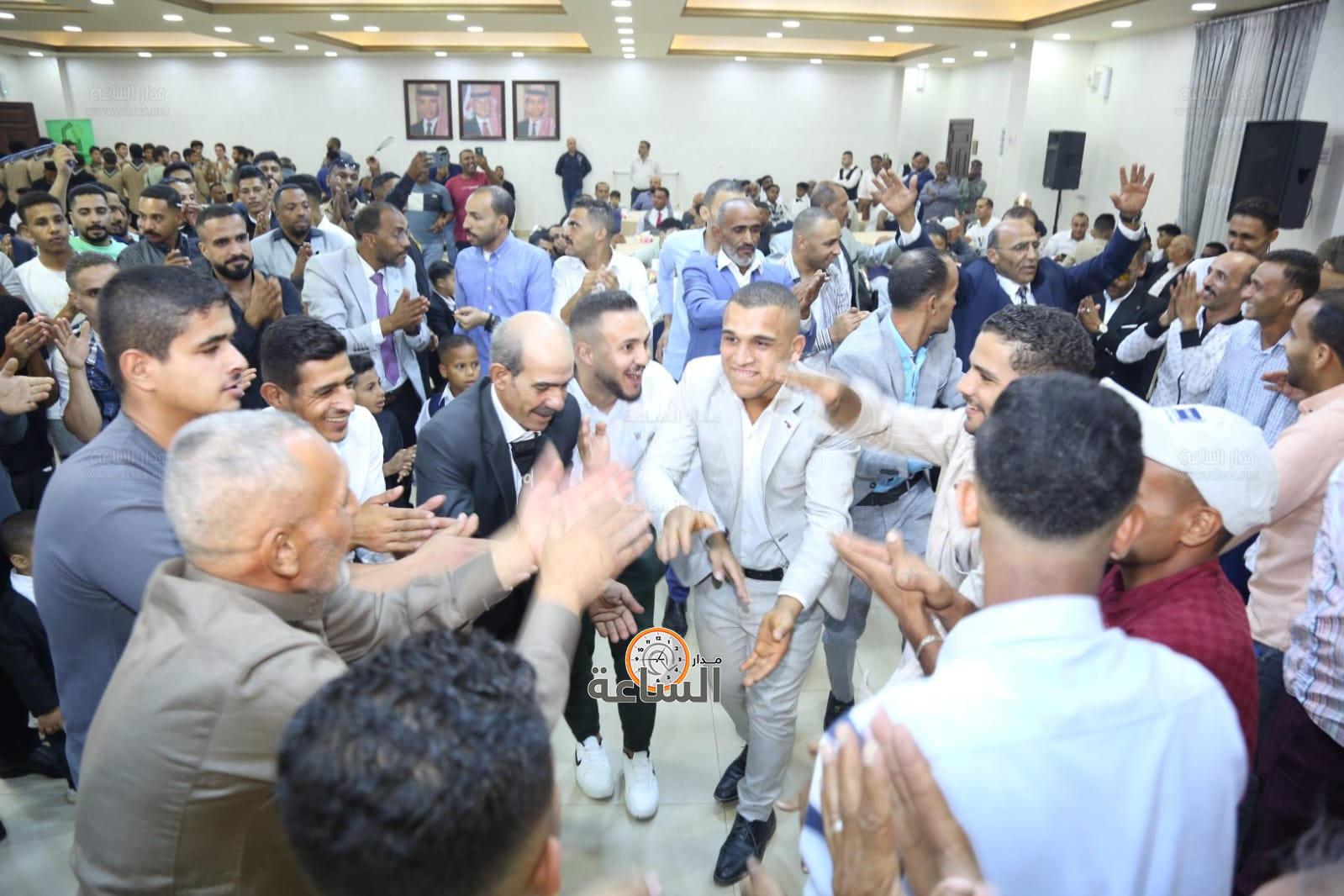 Madar Al-Saa Images 0.9375439692861914