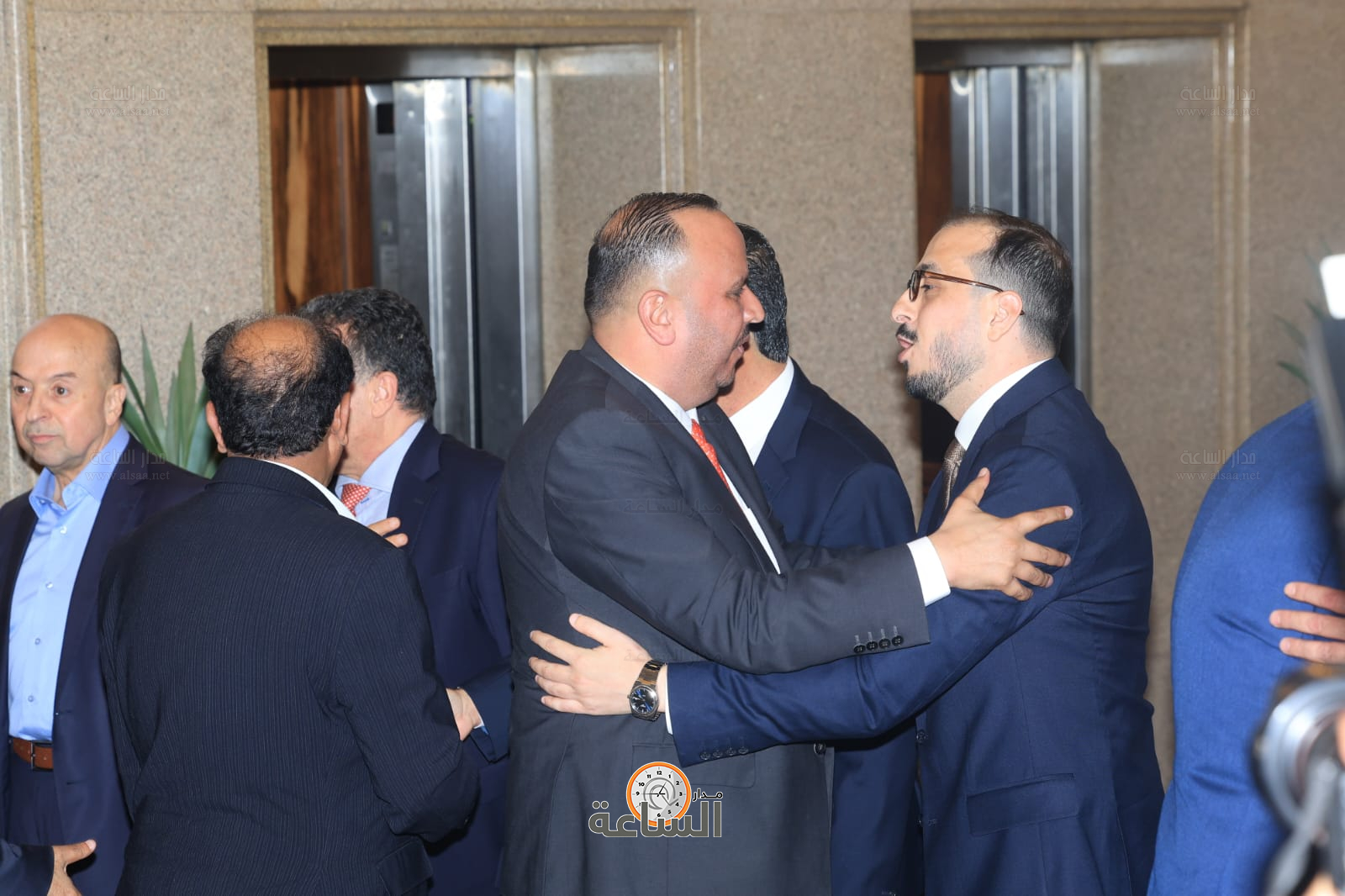 Madar Al-Saa Images 0.2525184683221905