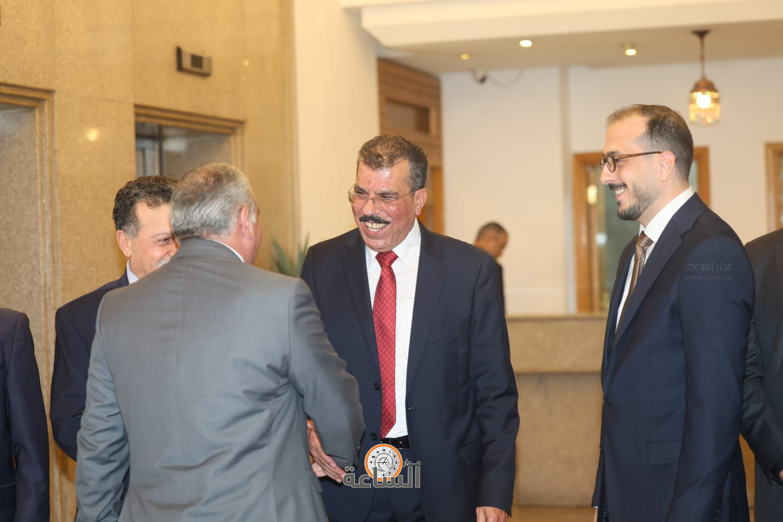 Madar Al-Saa Images 0.2201087690169682