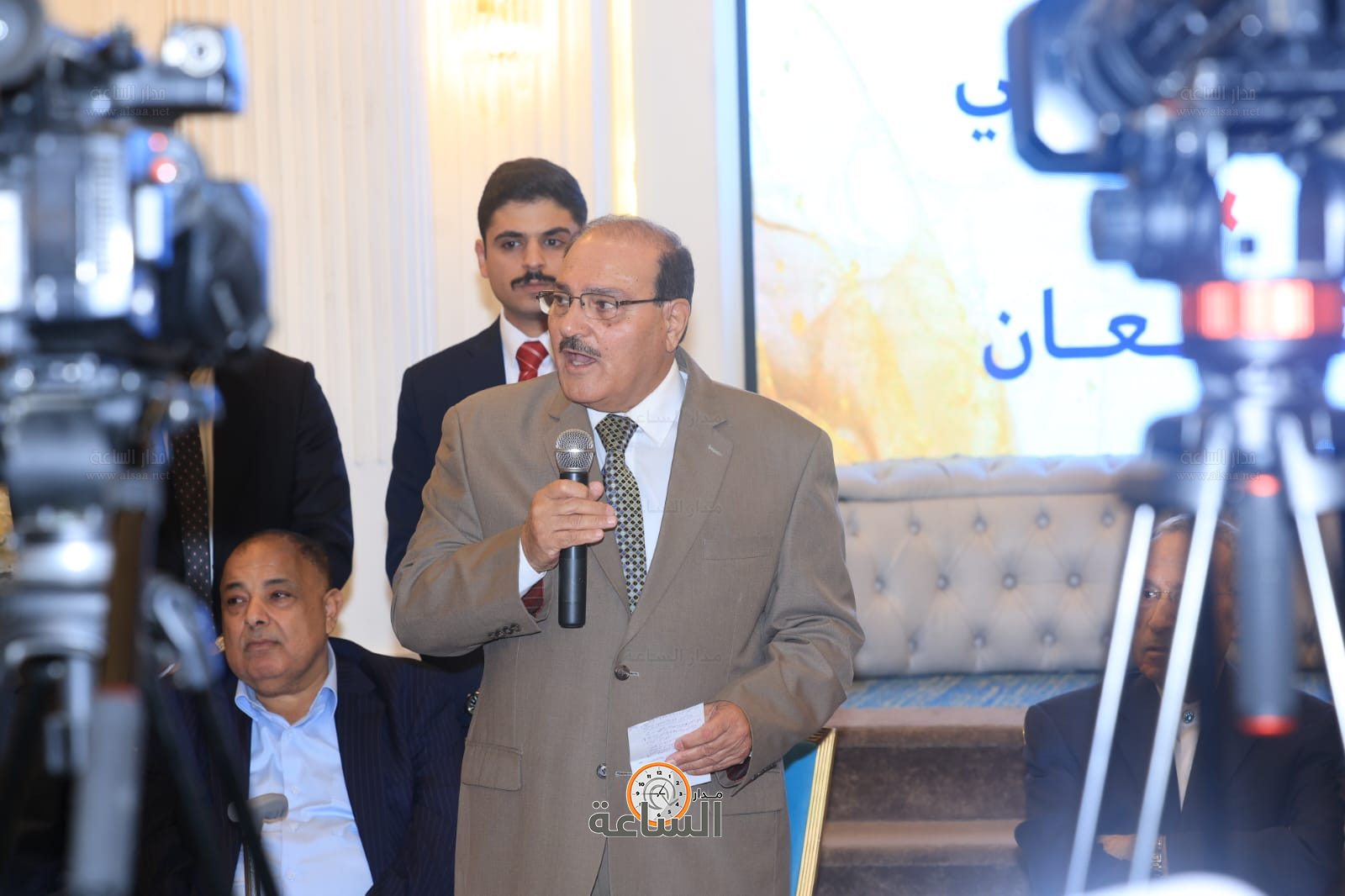 Madar Al-Saa Images 0.8997987857783015