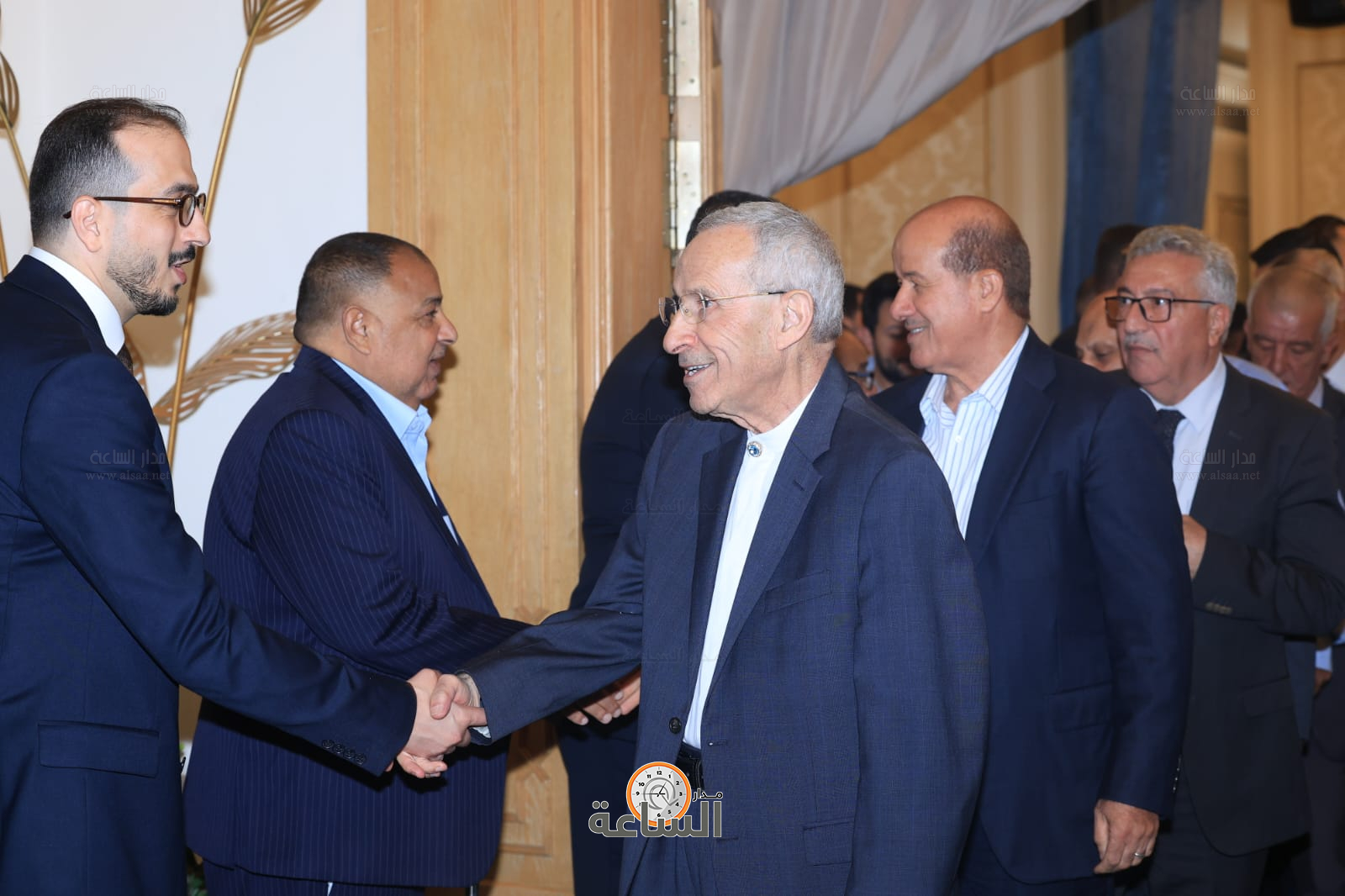 Madar Al-Saa Images 0.9428387341165139