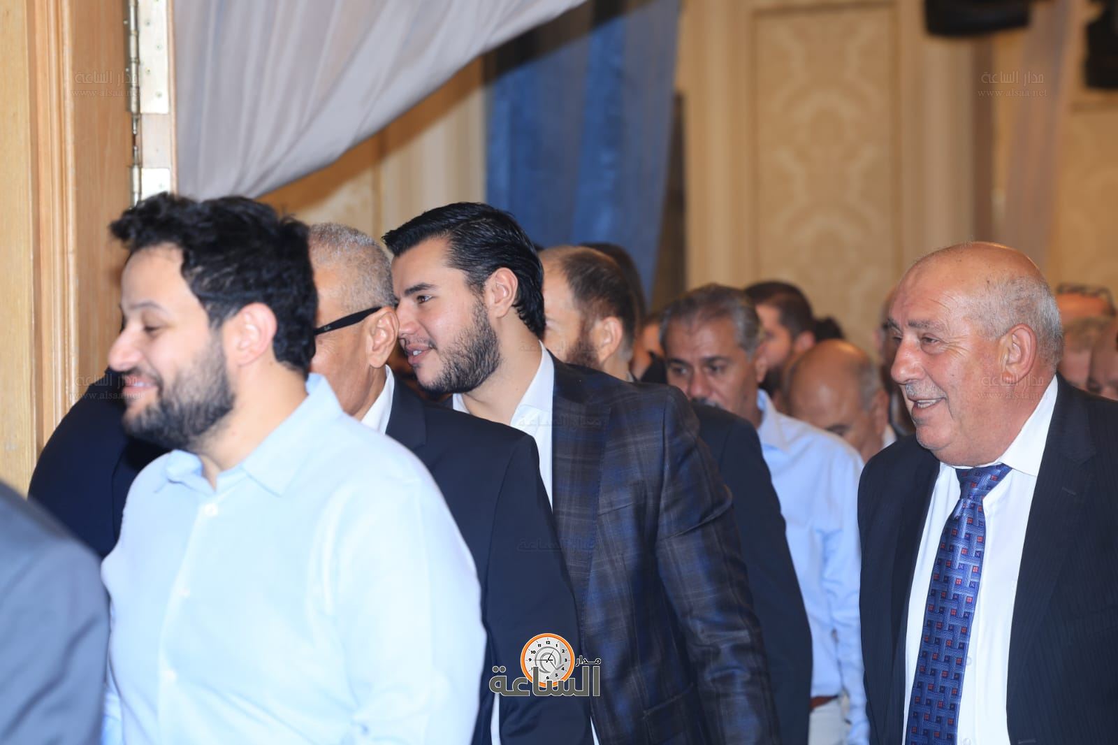 Madar Al-Saa Images 0.3517446431028832