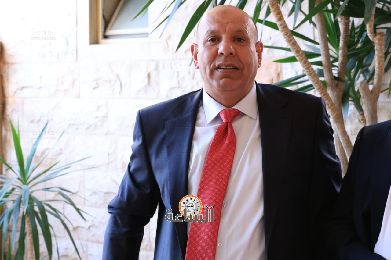 Madar Al-Saa Images 0.5433395284477252