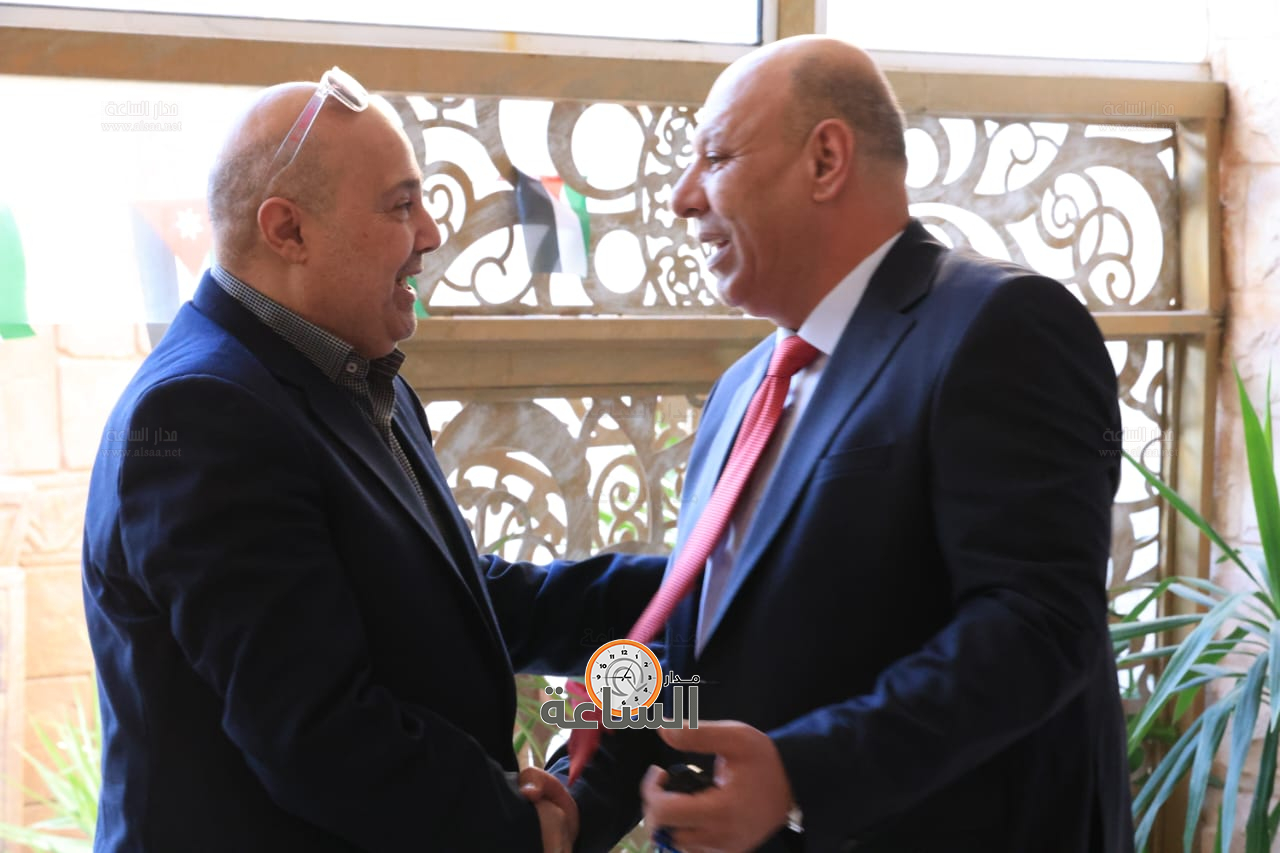 Madar Al-Saa Images 0.8158567336924272