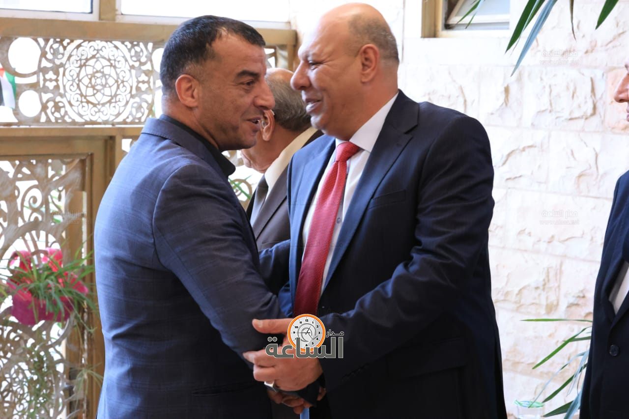 Madar Al-Saa Images 0.8028336745949326