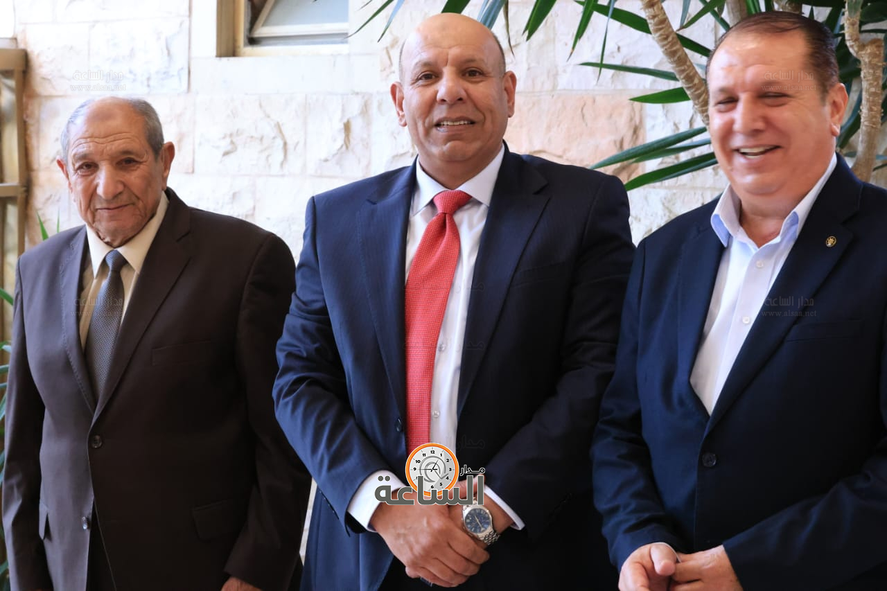 Madar Al-Saa Images 0.6017003210475012