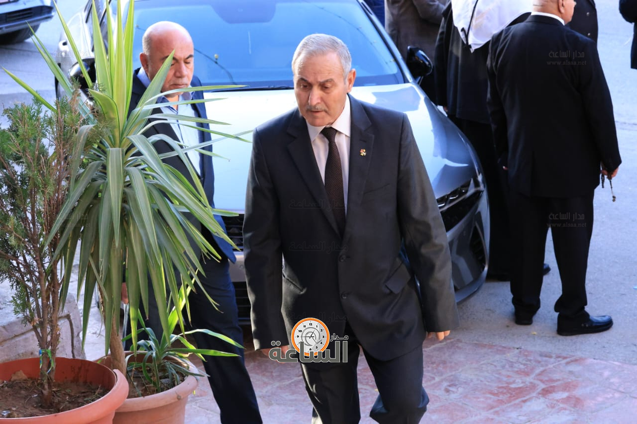 Madar Al-Saa Images 0.40208457740943426