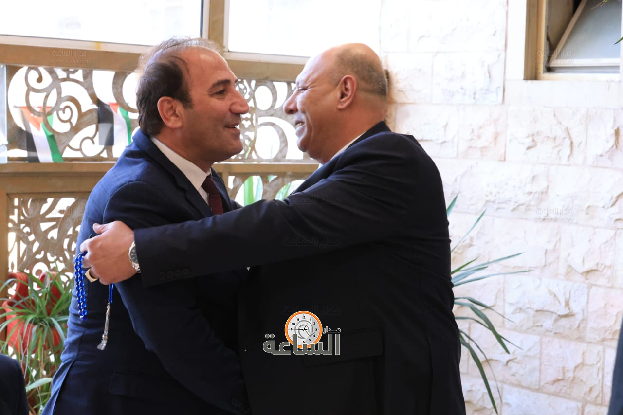 Madar Al-Saa Images 0.9677255289385559