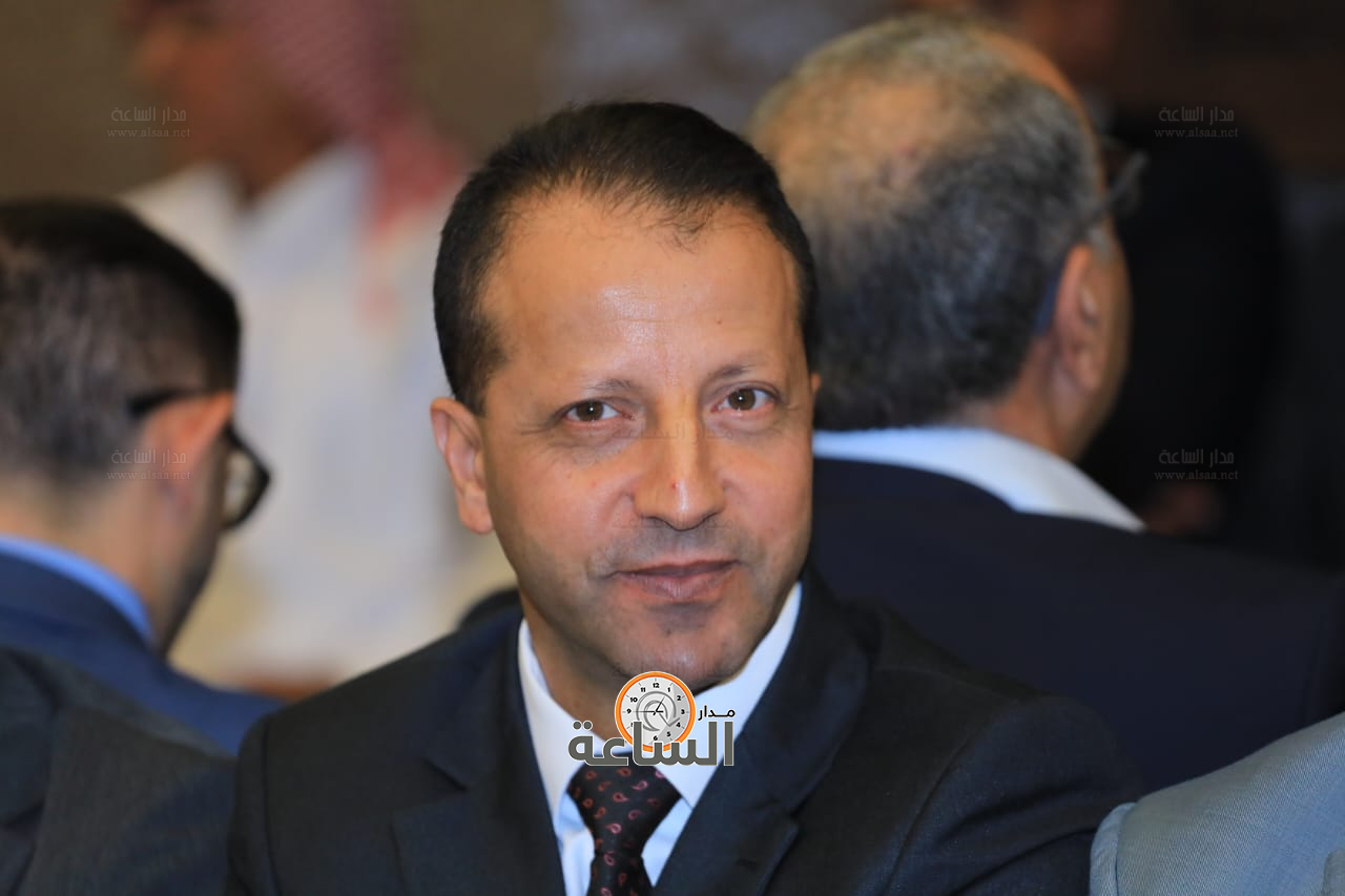 Madar Al-Saa Images 0.4998028266809075