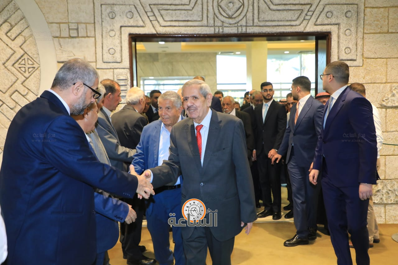 Madar Al-Saa Images 0.7489887375533034