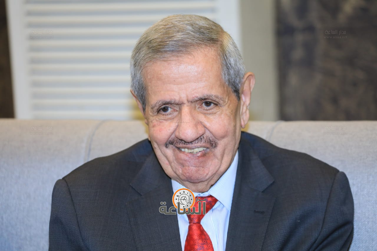 Madar Al-Saa Images 0.43676627286124337