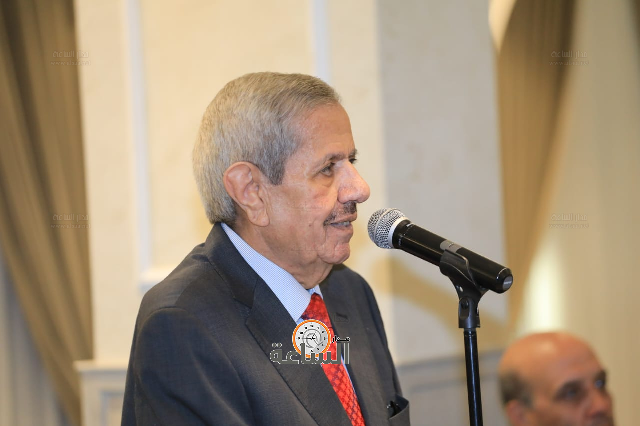 Madar Al-Saa Images 0.445857080396469