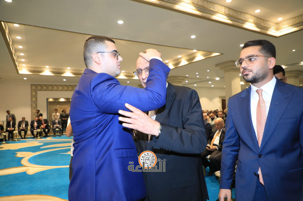 Madar Al-Saa Images 0.6493950860657599