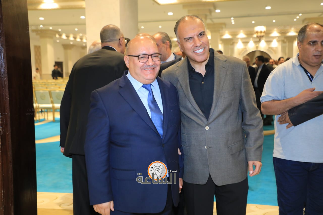 Madar Al-Saa Images 0.18107070143438775