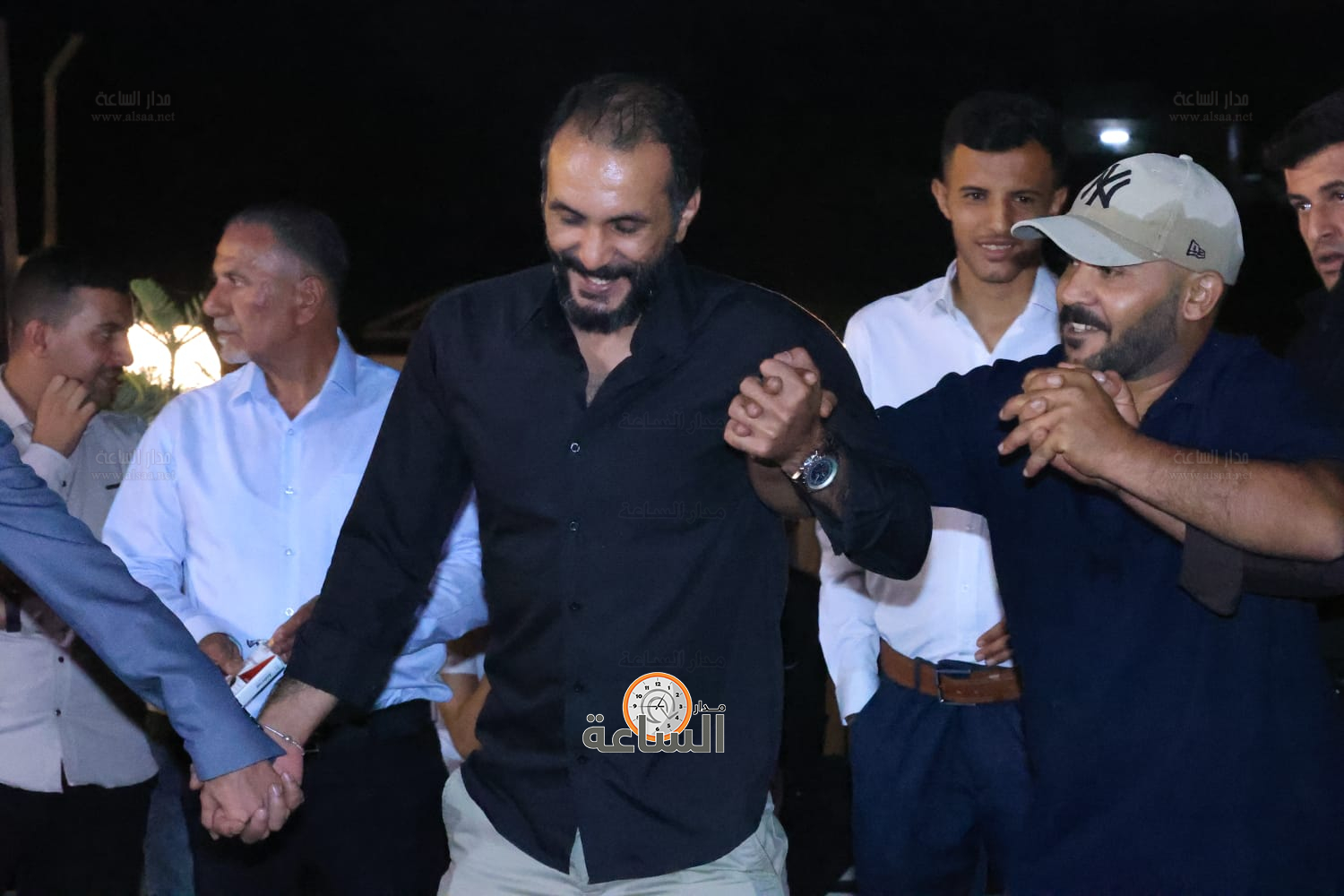 Madar Al-Saa Images 0.7555023849701891