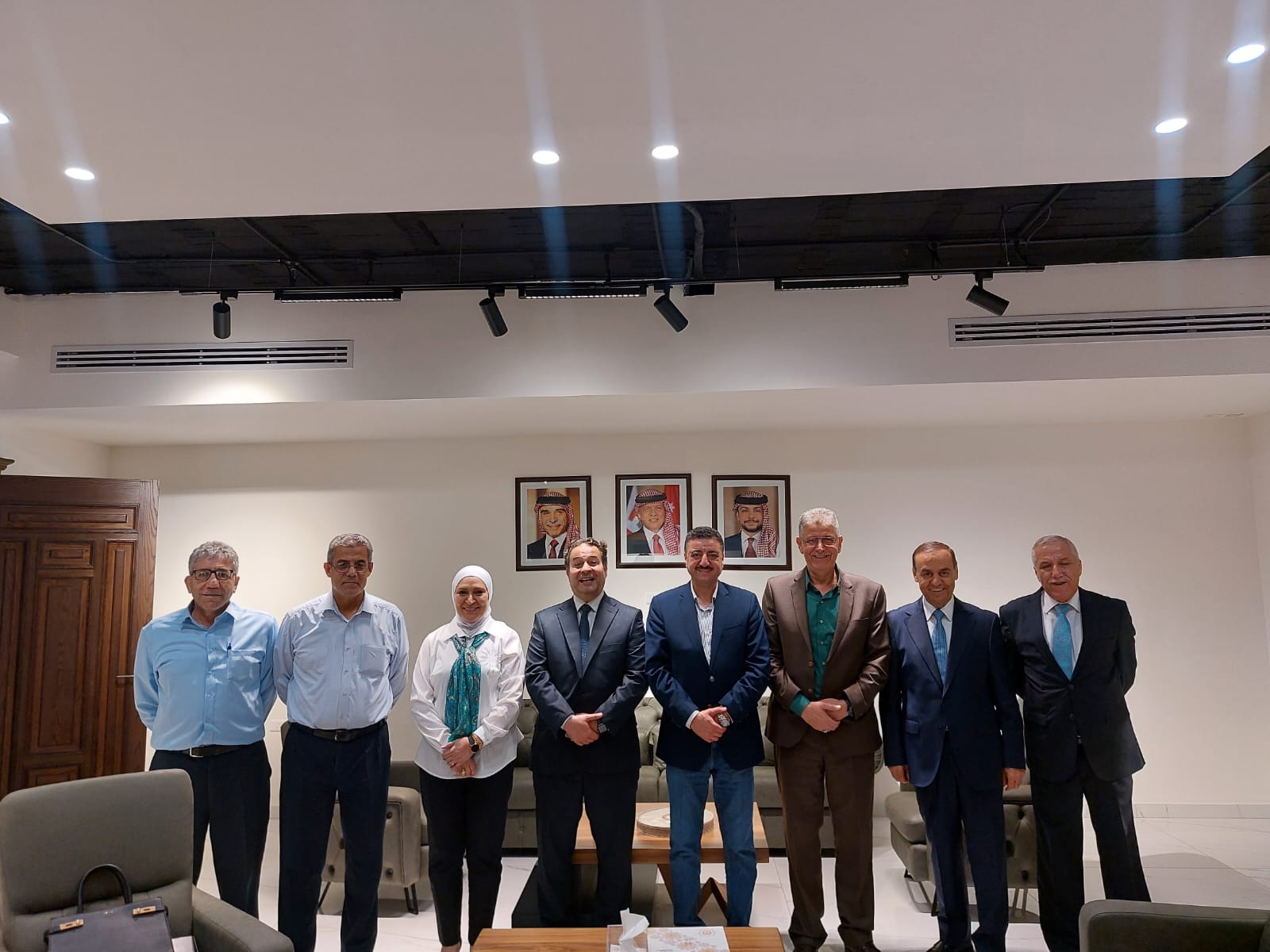 Madar Al-Saa Images 0.11246076549122297