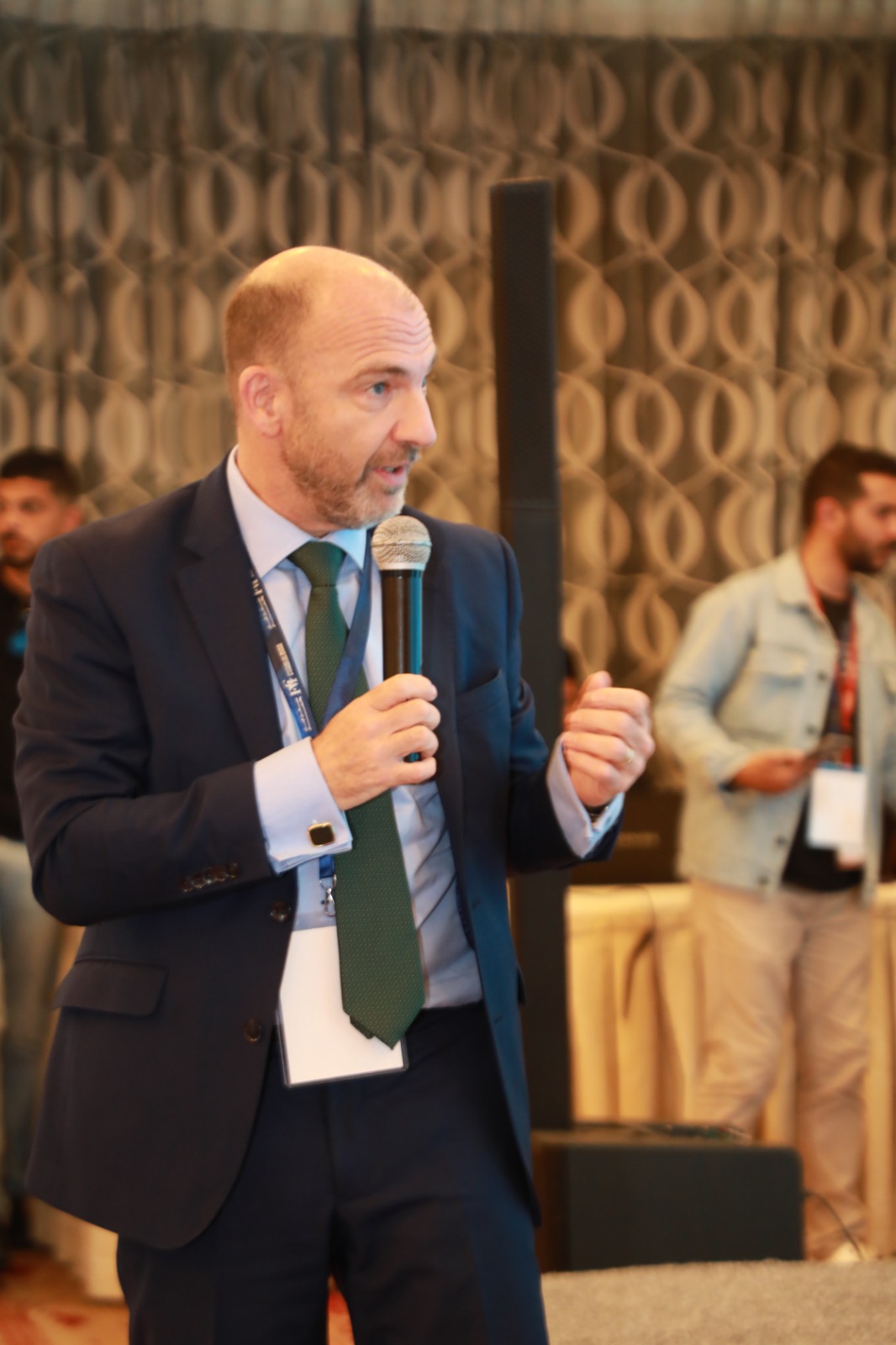 Madar Al-Saa Images 0.5961509946462095