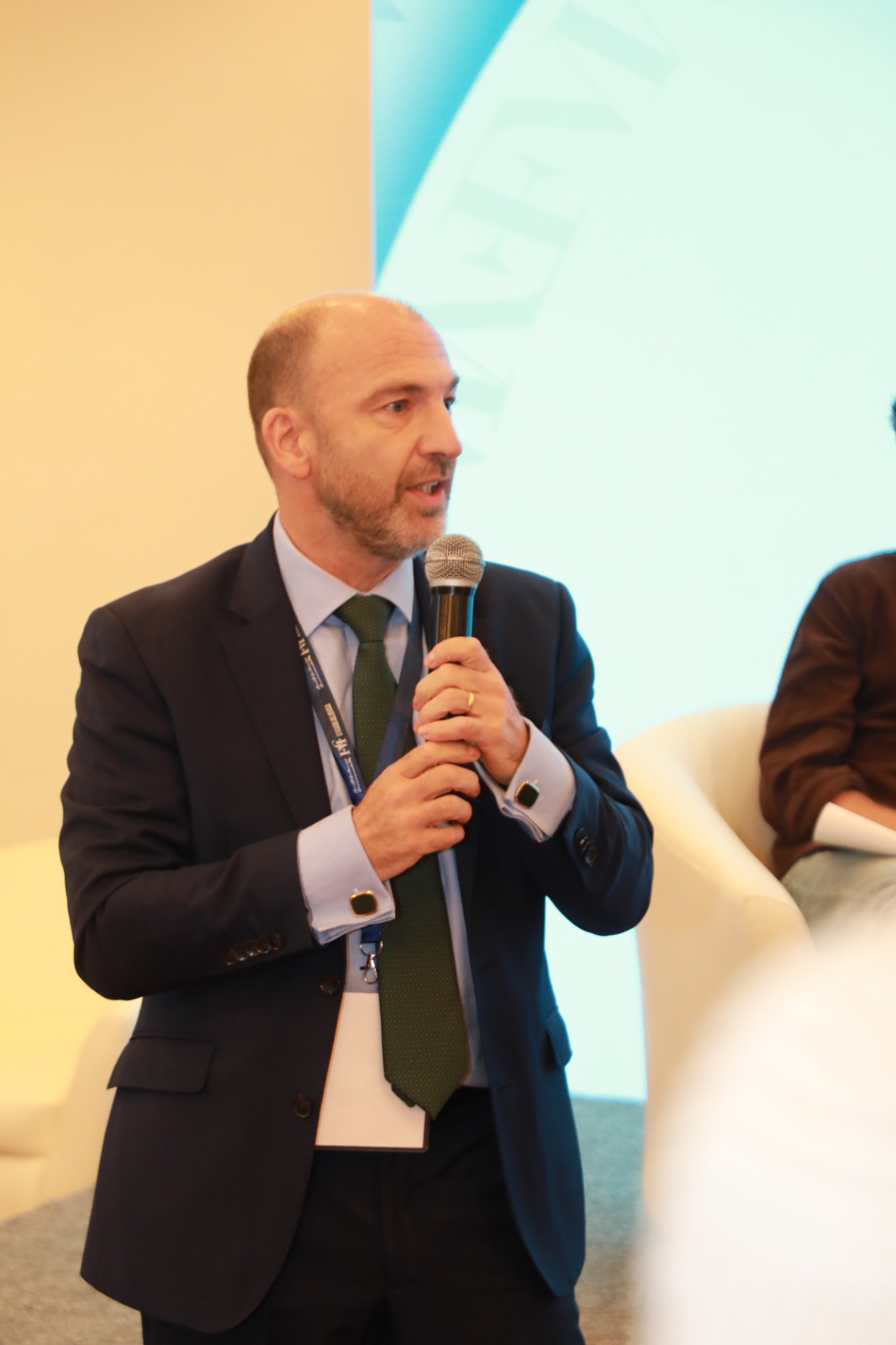 Madar Al-Saa Images 0.6846533401910875