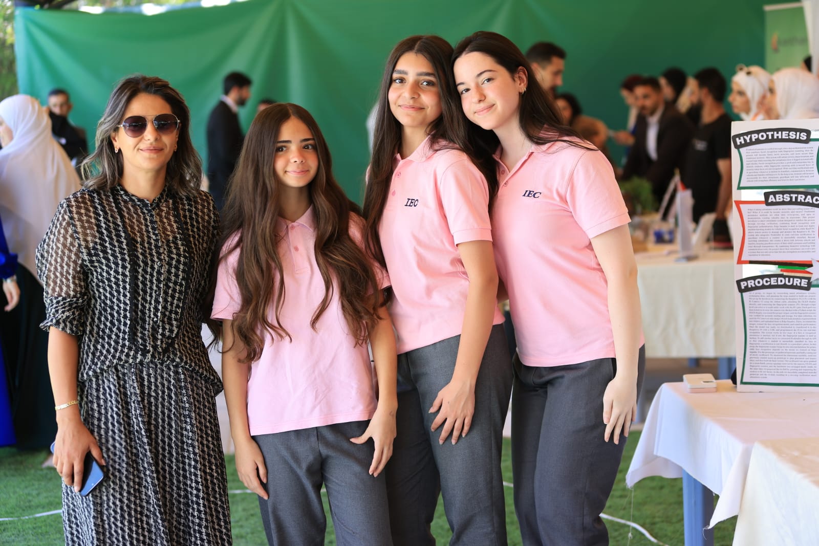 Madar Al-Saa Images 0.972253186675405