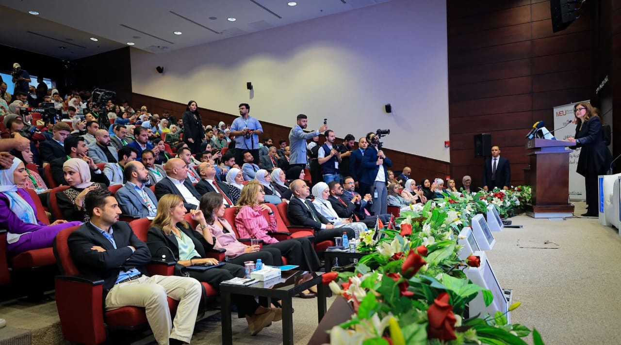 Madar Al-Saa Images 0.587364528393948