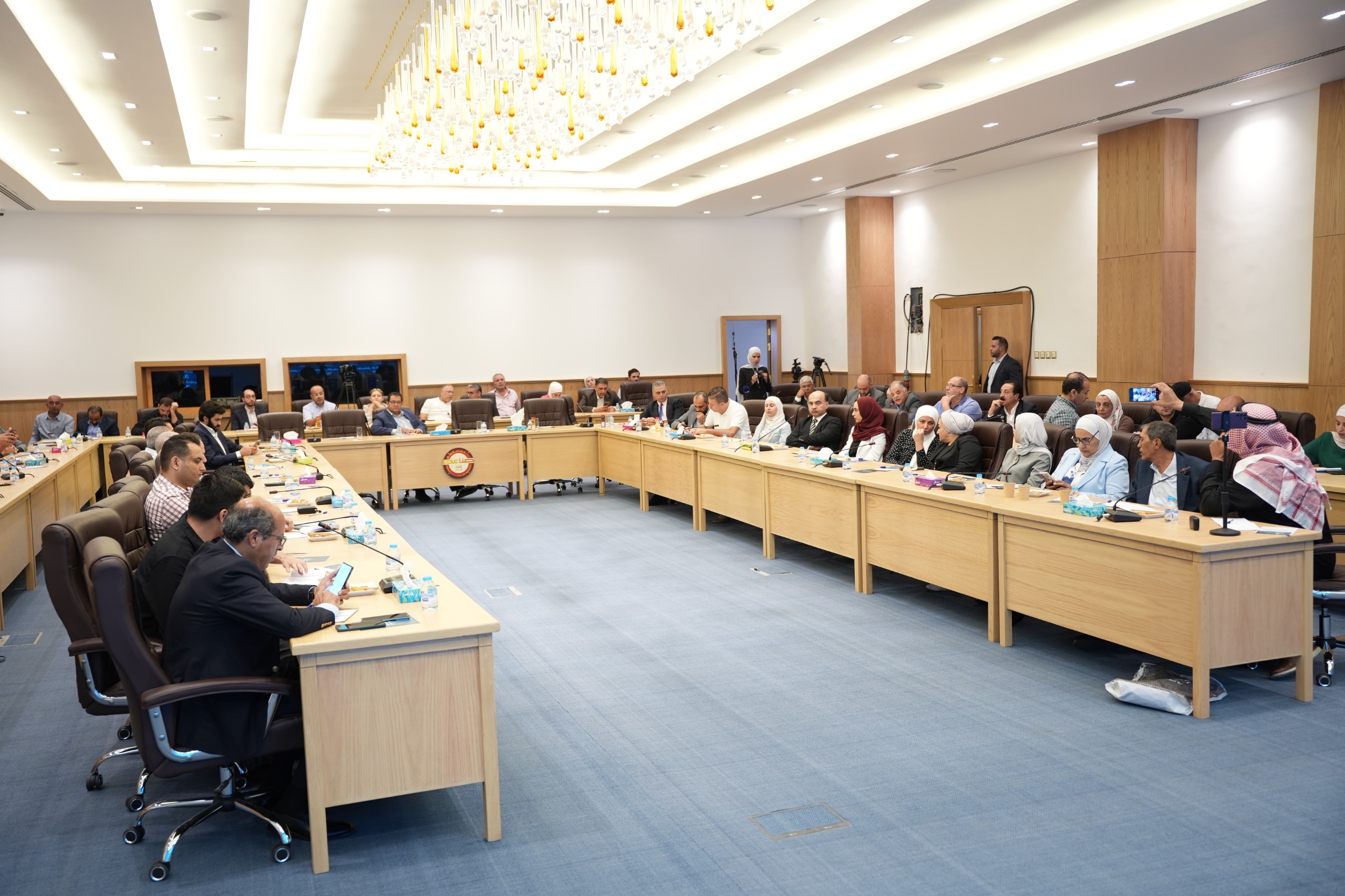 Madar Al-Saa Images 0.3752624325554649