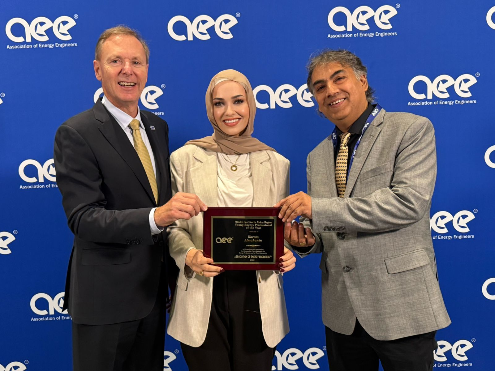 Madar Al-Saa Images 0.0104204993985193