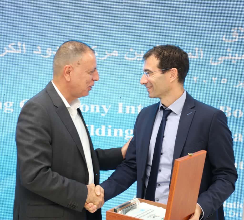 Madar Al-Saa Images 0.19064138957728172