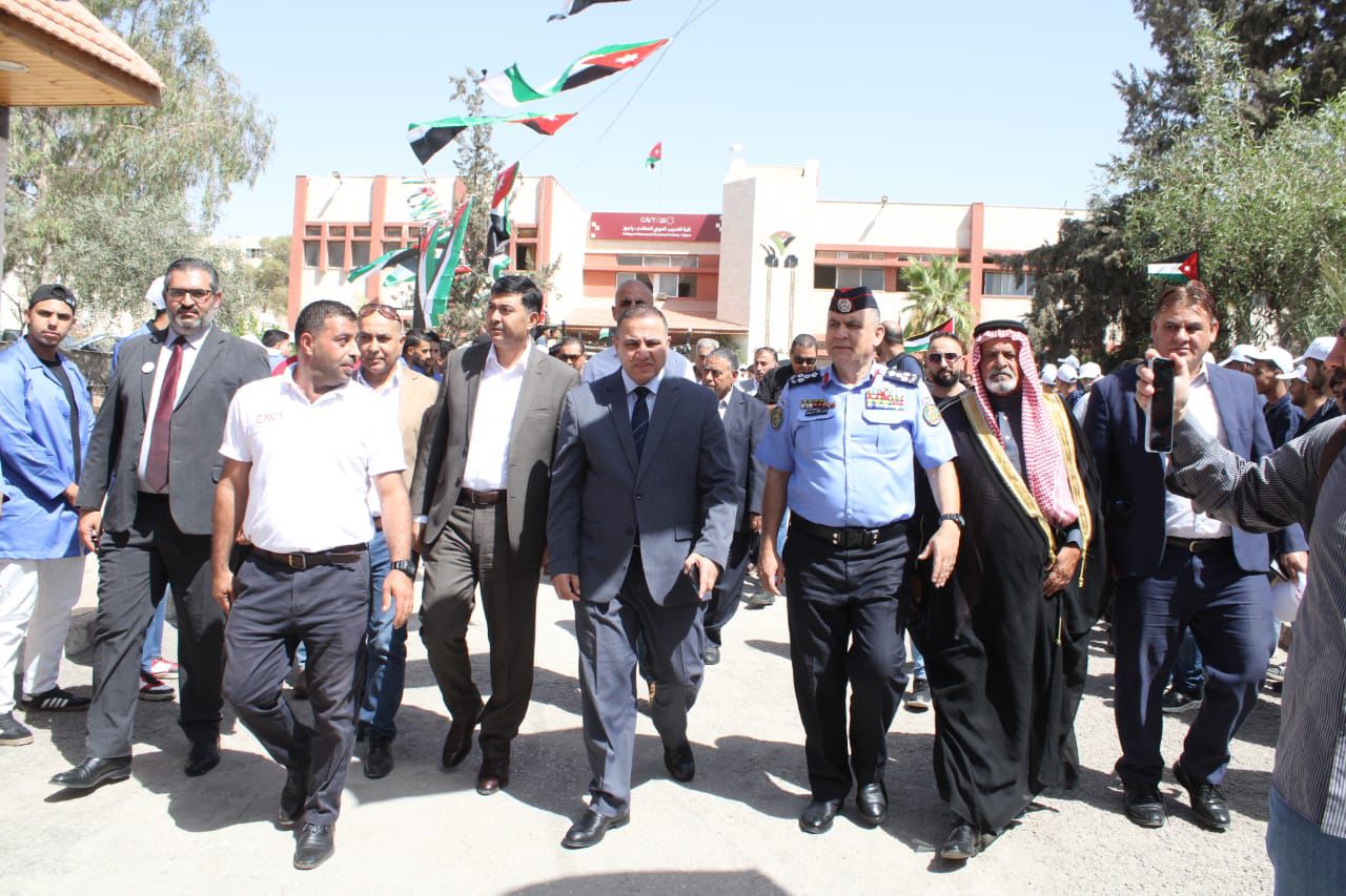 Madar Al-Saa Images 0.1752966649167108