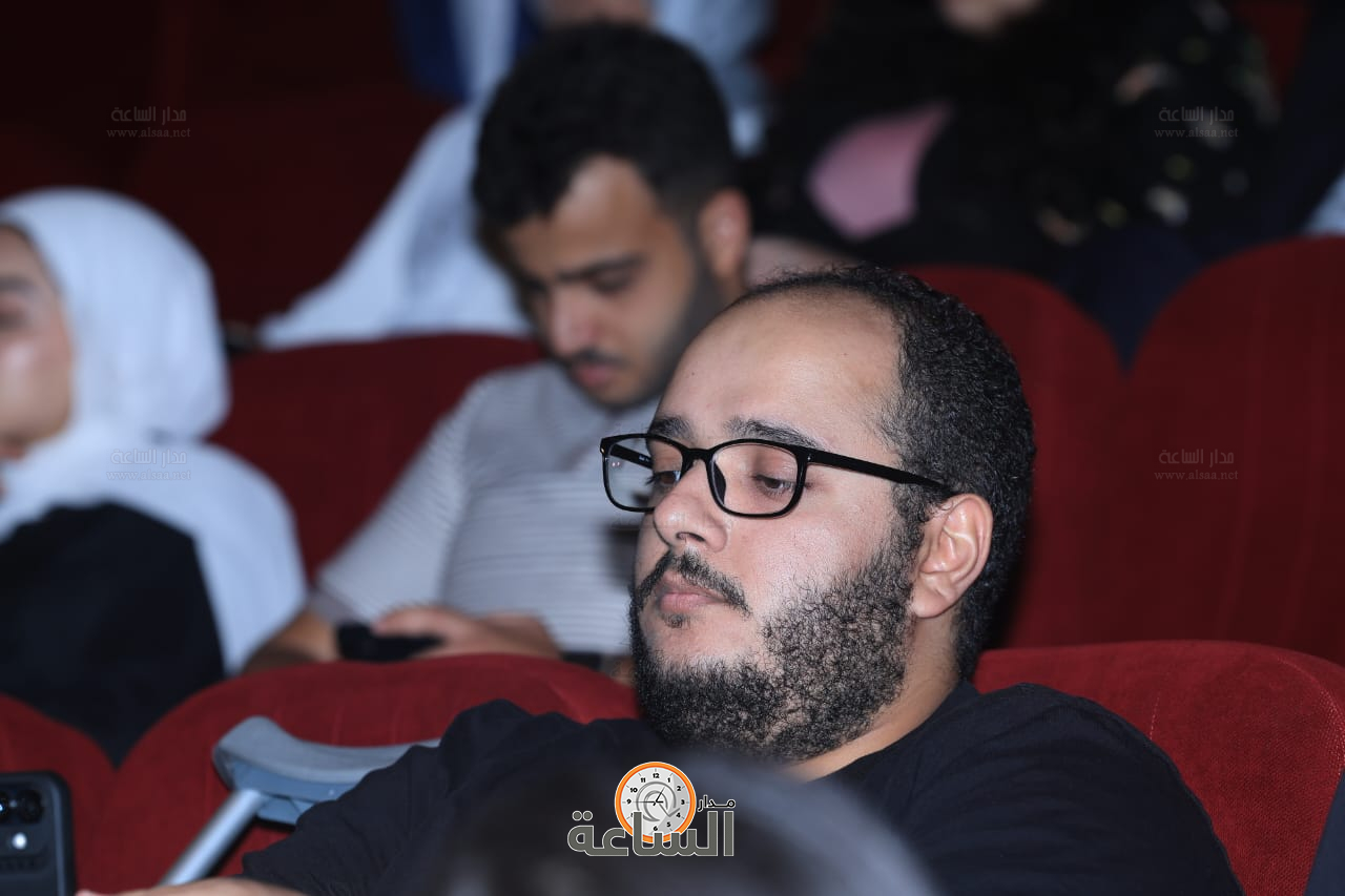 Madar Al-Saa Images 0.1489818297372273