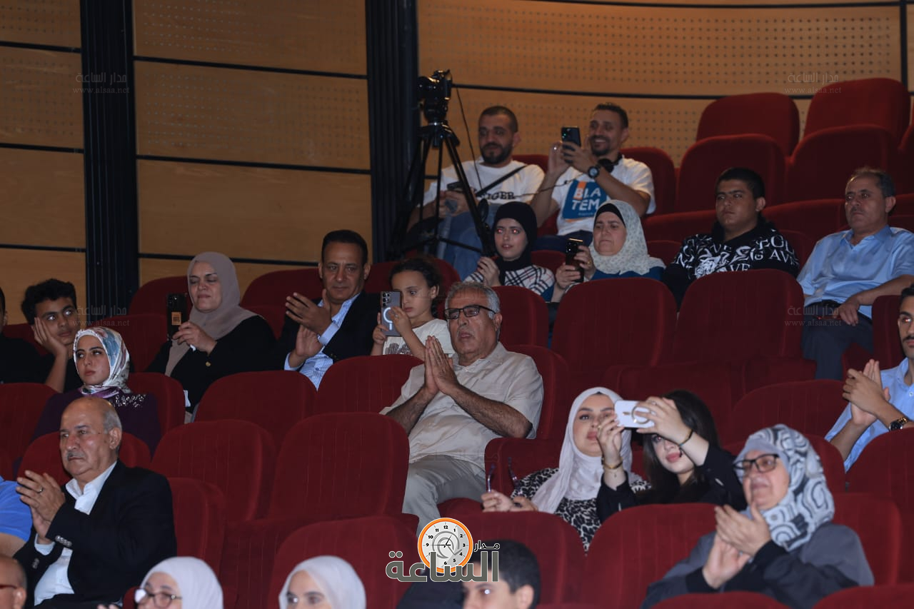 Madar Al-Saa Images 0.505286944185678