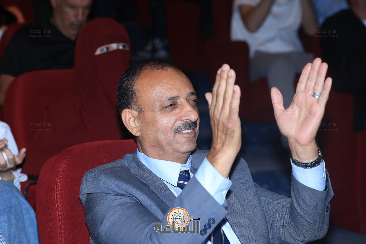 Madar Al-Saa Images 0.15628787712073422