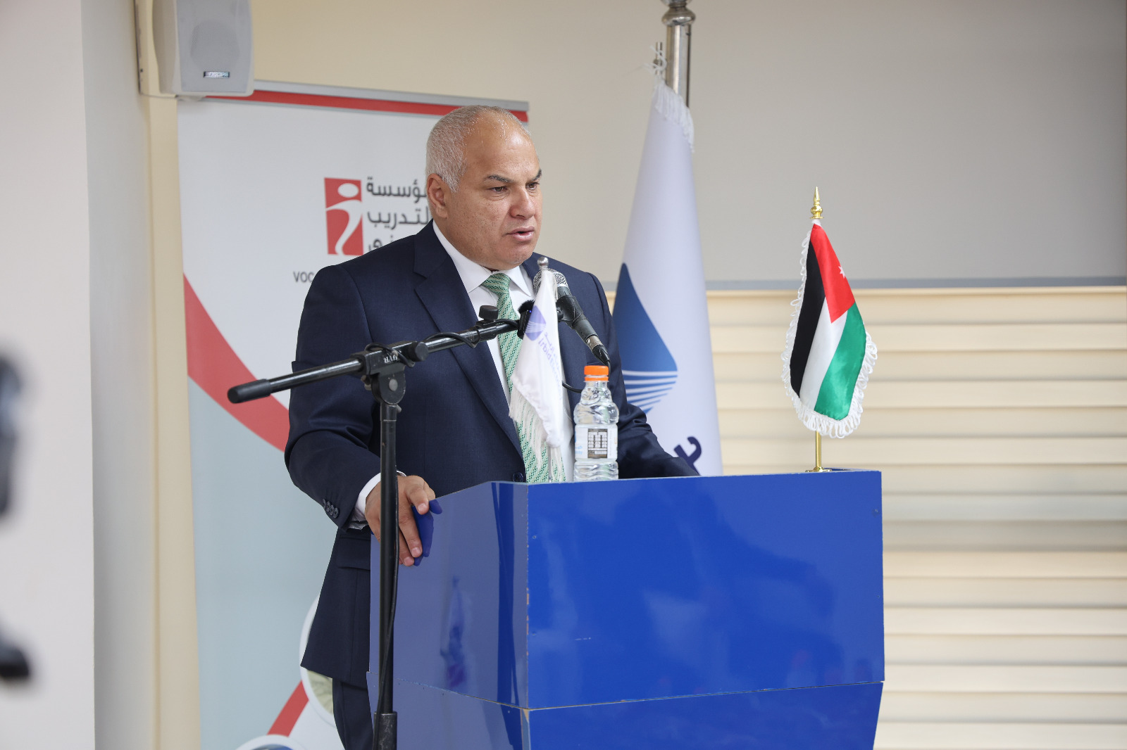 Madar Al-Saa Images 0.07501863958873611