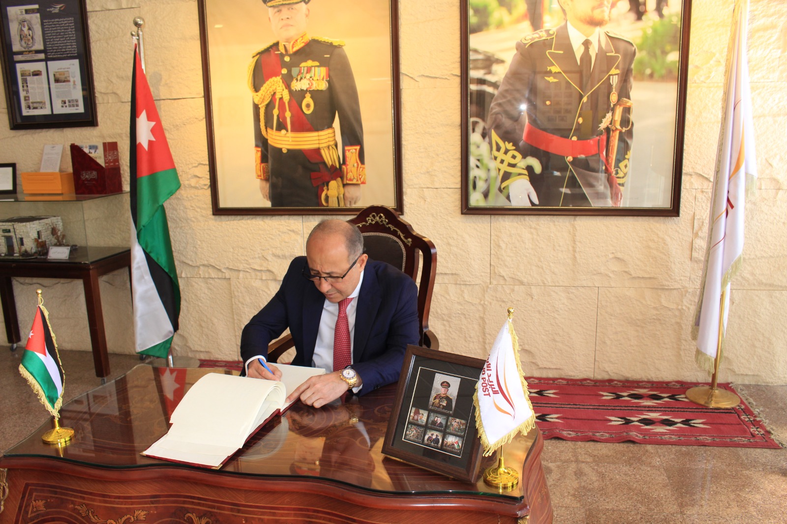 Madar Al-Saa Images 0.9837611026454786