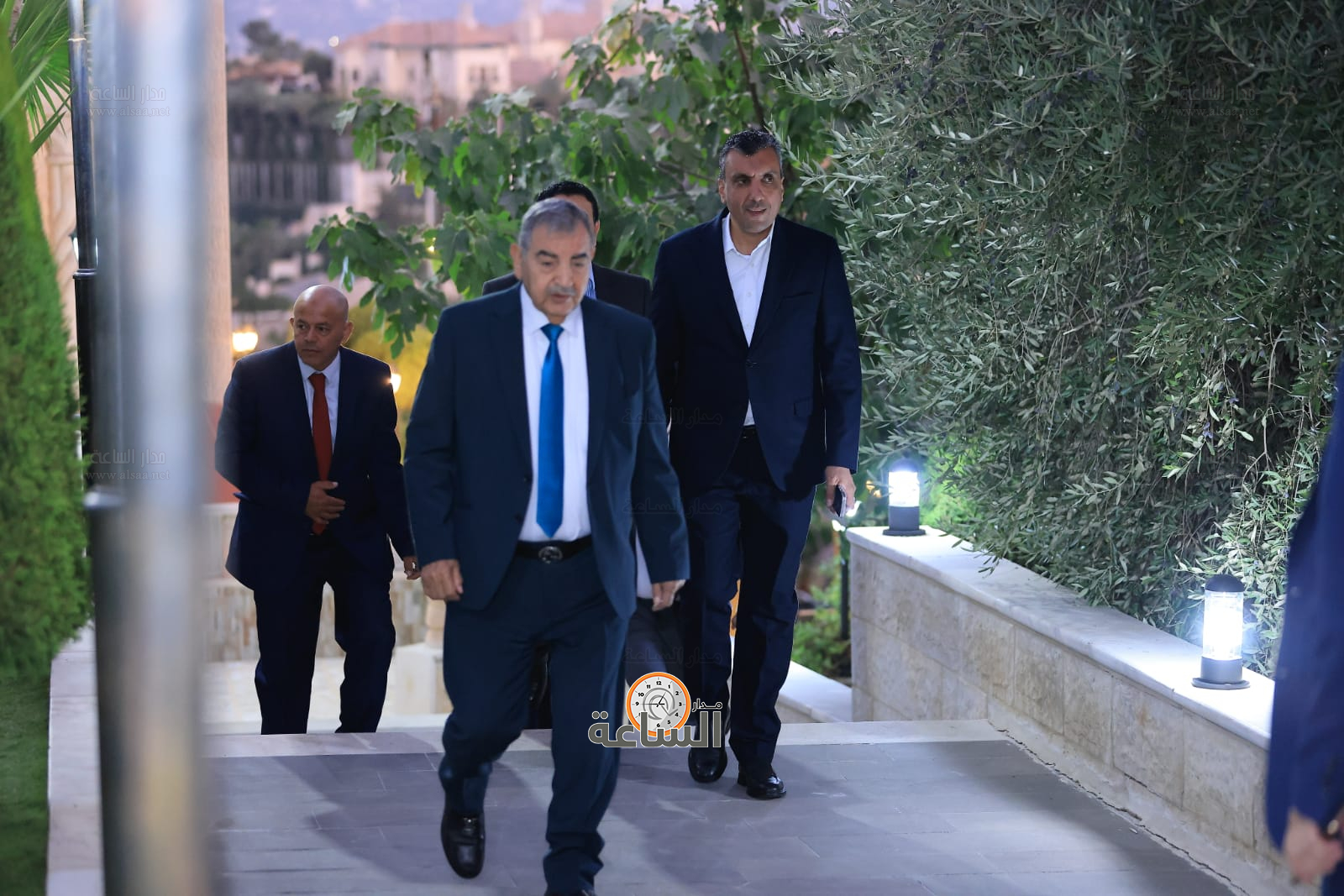 Madar Al-Saa Images 0.8348934532657105