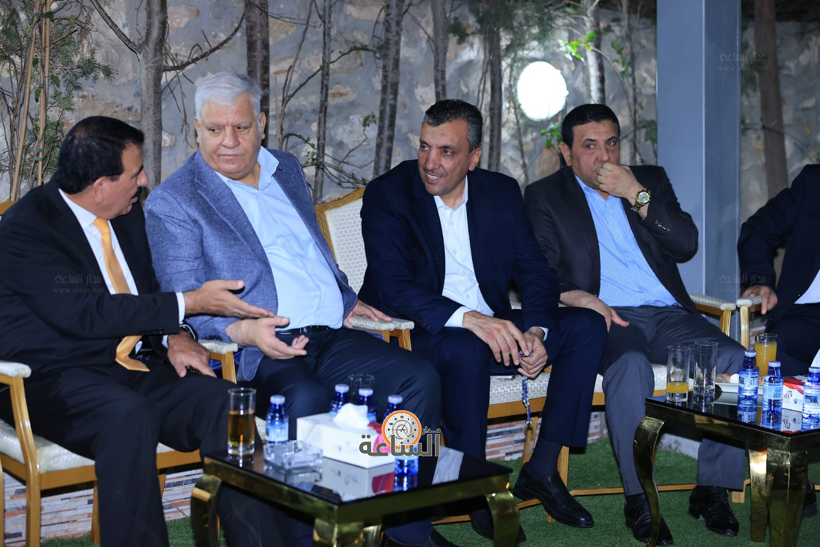 Madar Al-Saa Images 0.4243470423742014