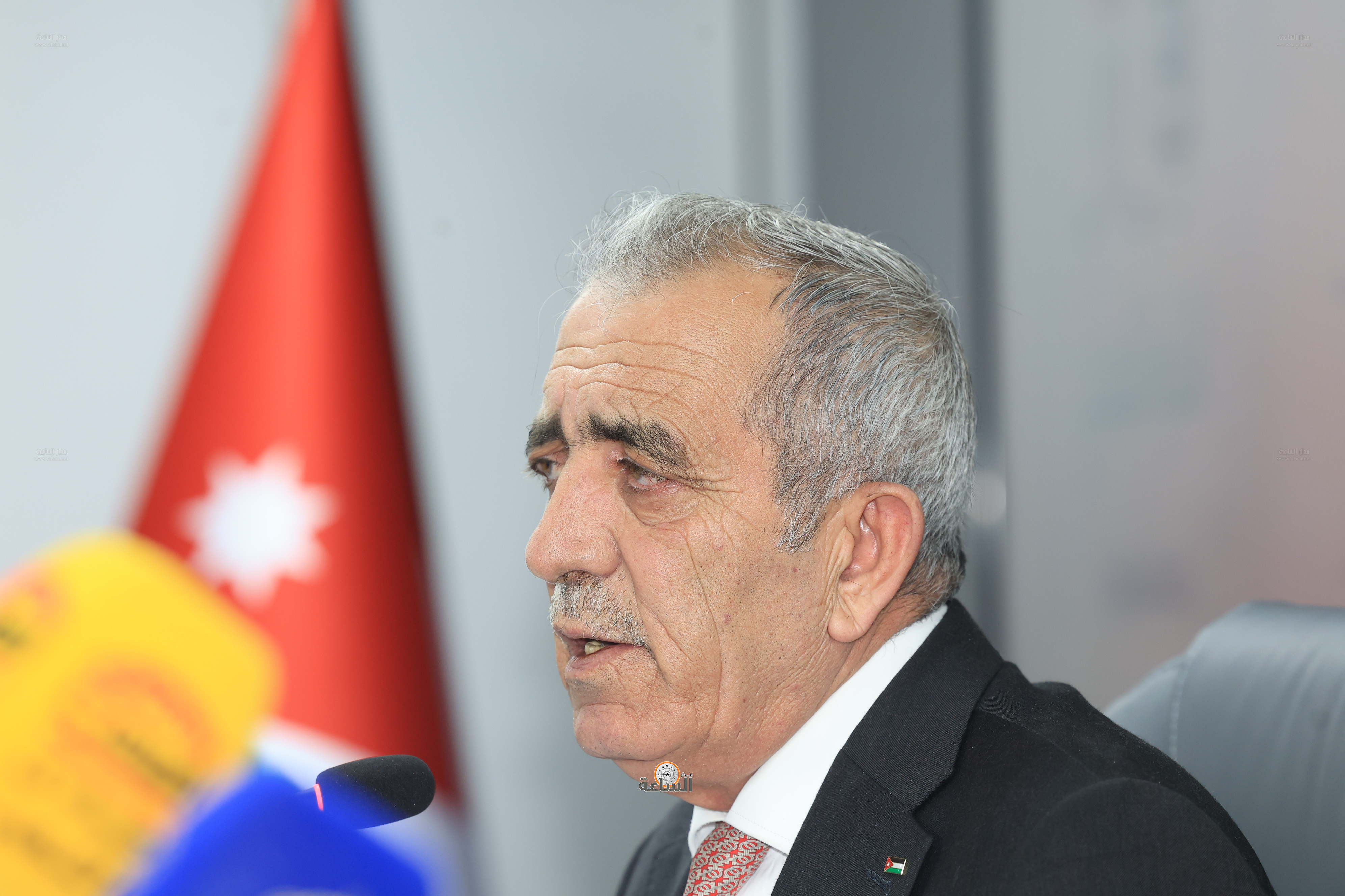 Madar Al-Saa Images 0.10167590805466975