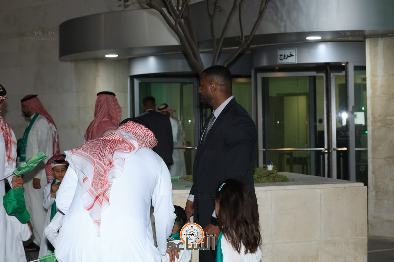 Madar Al-Saa Images 0.2536435662496671