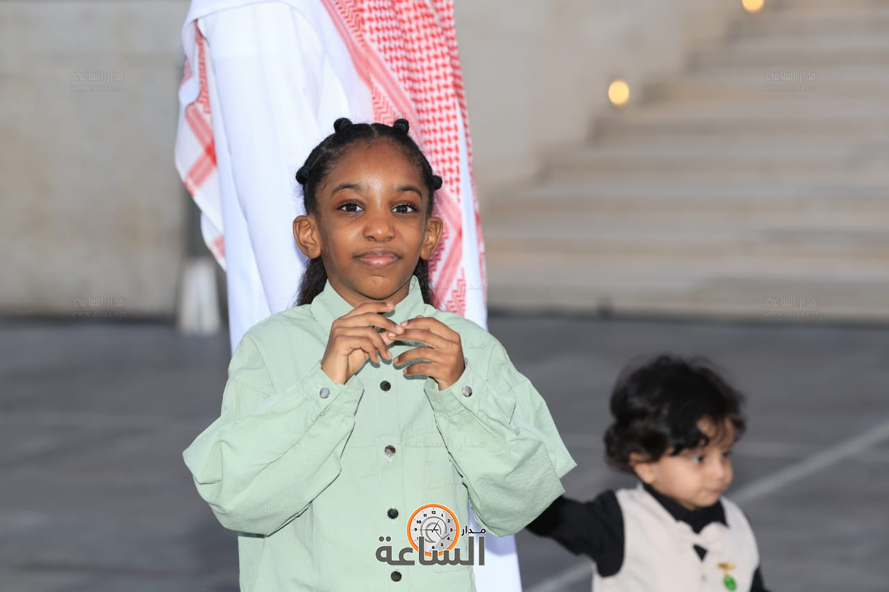 Madar Al-Saa Images 0.3871733324609783