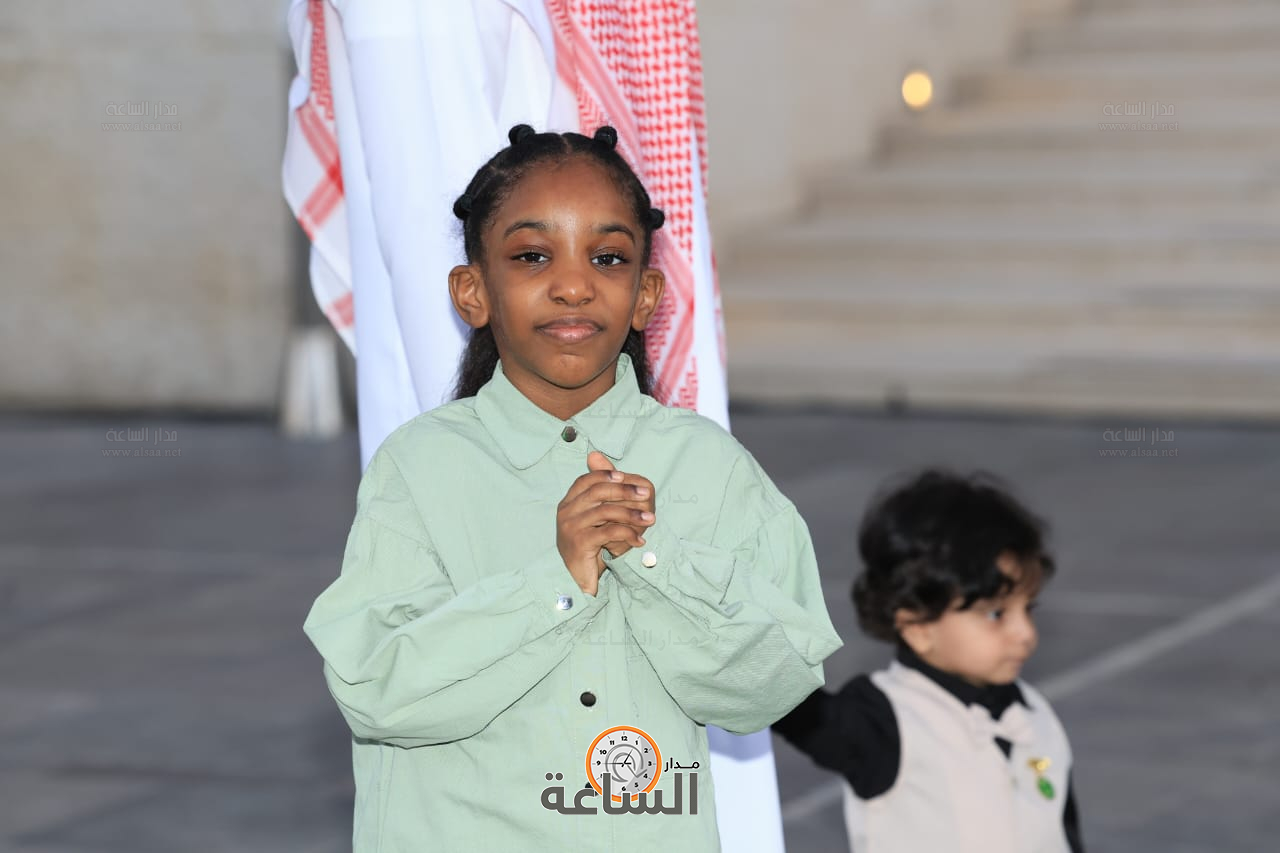 Madar Al-Saa Images 0.8839819899393879