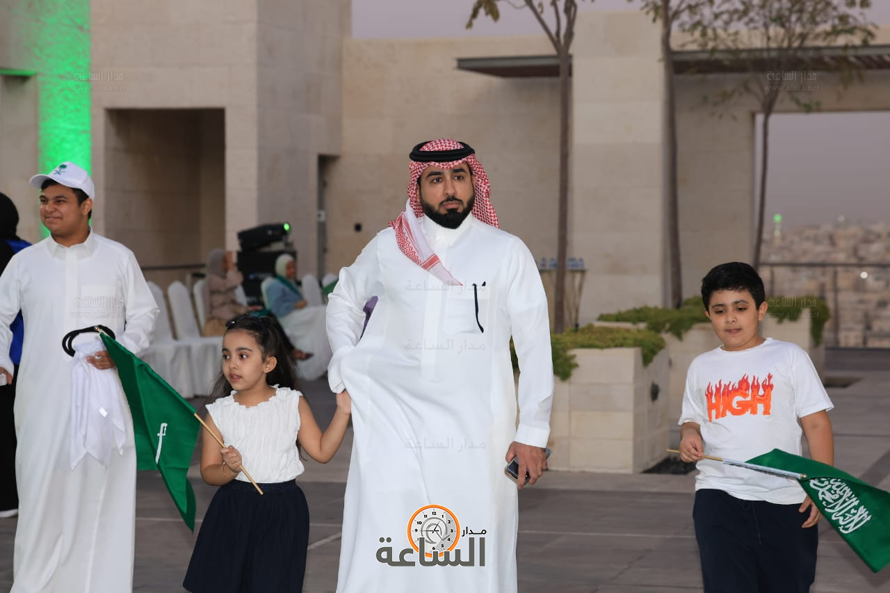 Madar Al-Saa Images 0.052691979501731545