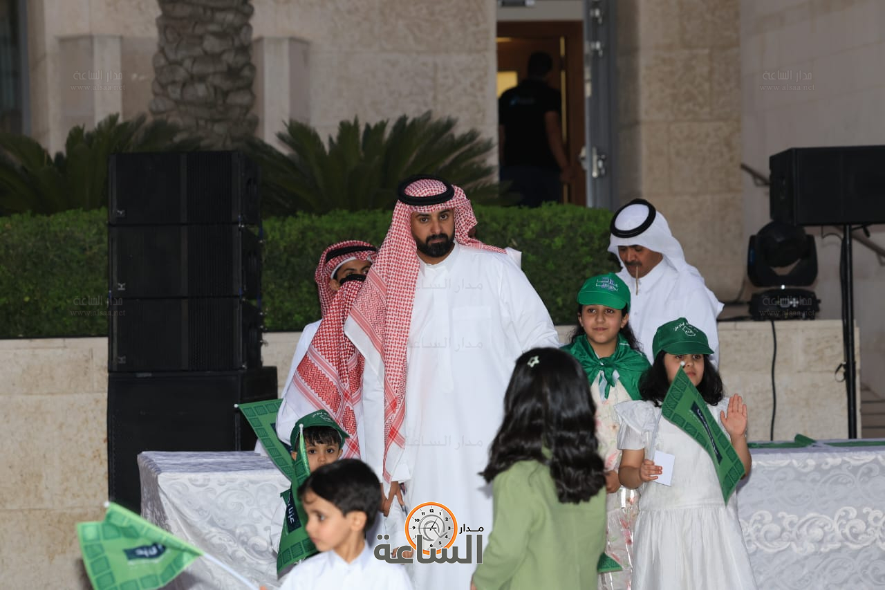 Madar Al-Saa Images 0.4139249605047819